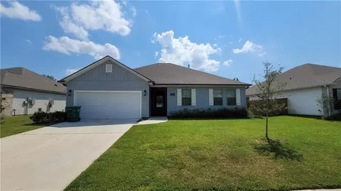 813 Dandelion Dr, Westwego, LA 70094