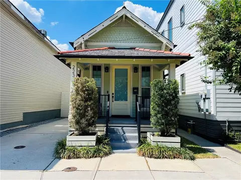 223 S Rocheblave St, New Orleans, LA 70119