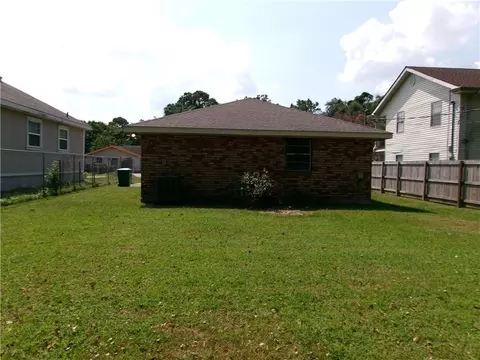 Exterior - 140 Clemson Dr, Kenner, LA 70065 photo 2 of 3