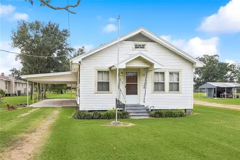 15733 River Road Rd, Hahnville, LA 70057