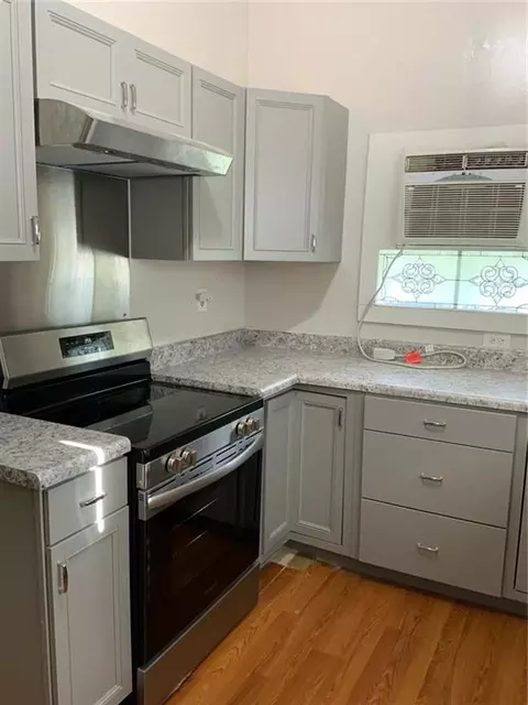 Kitchen - 407 Main St, Baldwin, LA 70514 photo 1 of 3