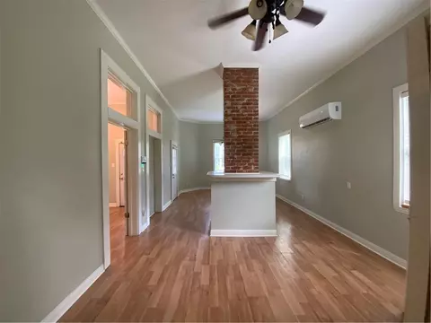 Living - 407 Main St, Baldwin, LA 70514 photo 1 of 4