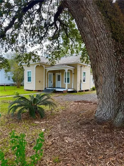 Exterior - 407 Main St, Baldwin, LA 70514 photo 3 of 3