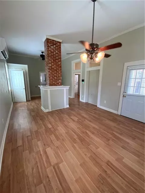 Living - 407 Main St, Baldwin, LA 70514 photo 4 of 4