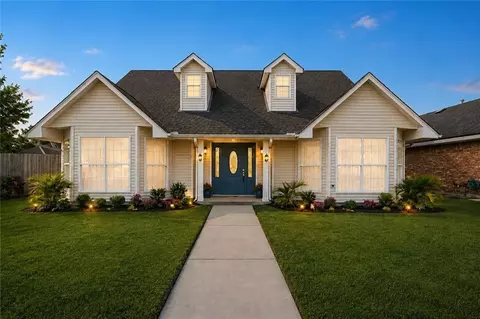 3200 Bradbury St, Meraux, LA 70075