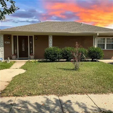 1433 Perrin Dr, Arabi, LA 70032