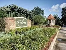 50 Arbor Cir, New Orleans, LA 70131