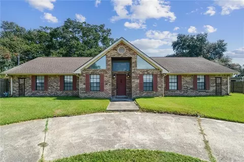 234 Oak St, Saint Rose, LA 70087
