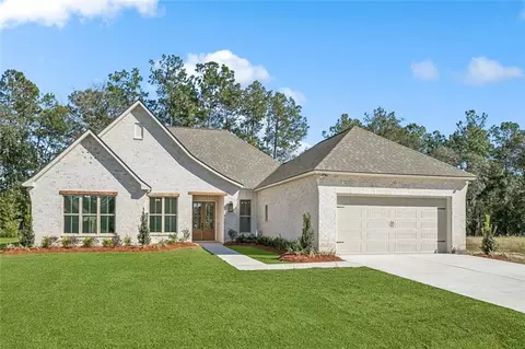 1613 Sweet Pea Ct, Madisonville, LA 70447