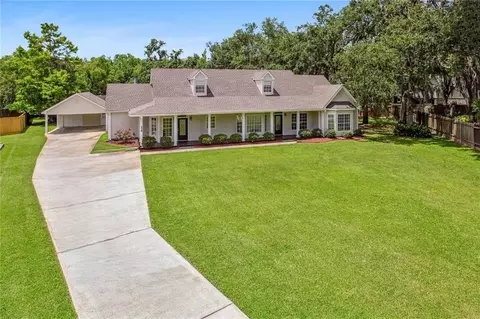 116 Jessica Dr, Belle Chasse, LA 70037