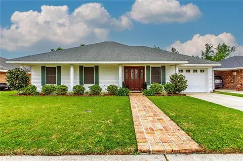 706 Natalie Dr, Houma, LA 70364