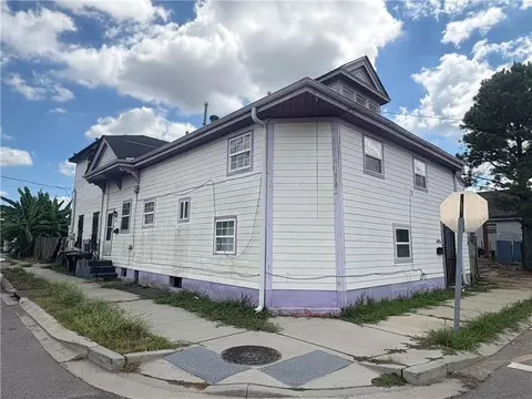 1745 Port St, New Orleans, LA 70117