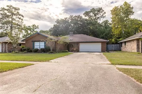 809 Constitution Dr, Slidell, LA 70458 photo 1