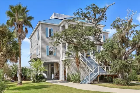 21 N Treasure Isle Rd, Slidell, LA 70461