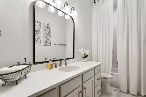 Bath - 19364 9th Ave, Covington, LA 70433 photo 3 of 3