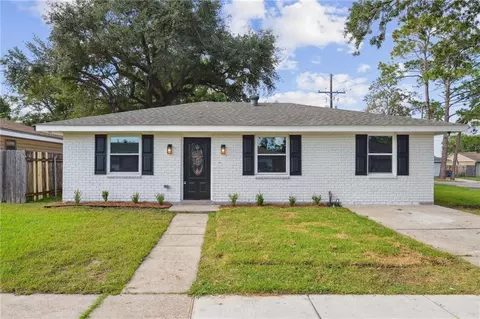 2700 Dolores Dr, Marrero, LA 70072