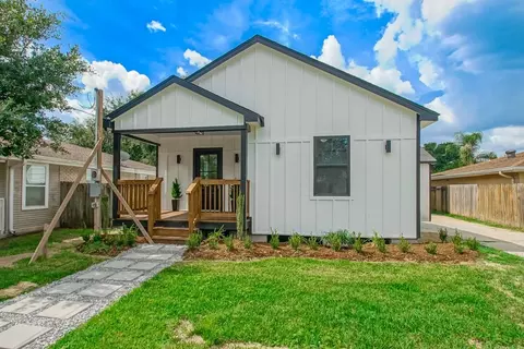 7818 Marquis St, New Orleans, LA 70128