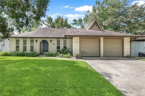 609 Markham Dr, Slidell, LA 70458 photo 1
