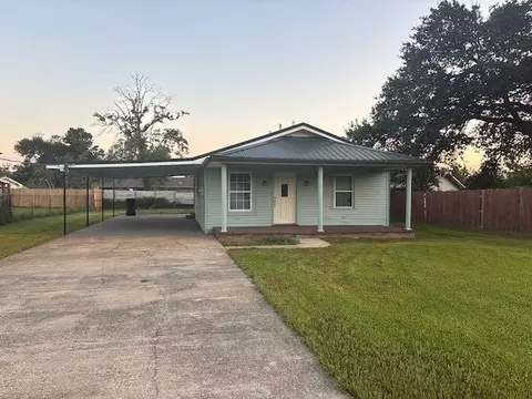 207 Shadowbrook Ln, Laplace, LA 70068