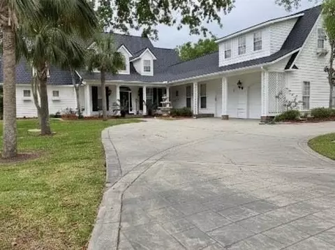28 Muirfield Dr, Laplace, LA 70068