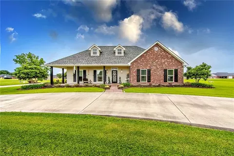 2405 St Mary St, Thibodaux, LA 70301