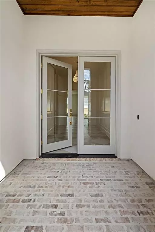 Entry Way - 4221 Cypress Point Dr, Covington, LA 70433 photo 4 of 4