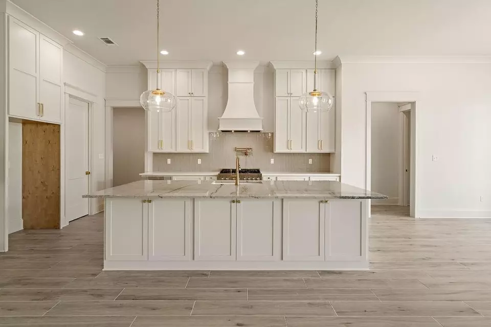Kitchen - 4221 Cypress Point Dr, Covington, LA 70433 photo 1 of 5
