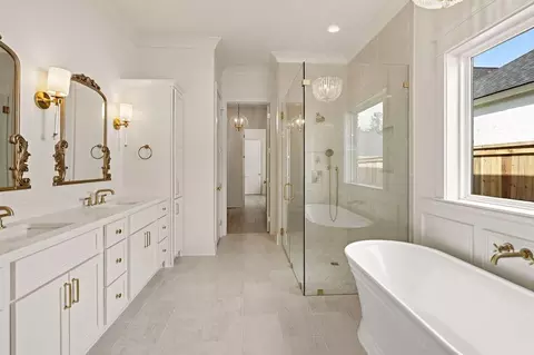 Bath - 4221 Cypress Point Dr, Covington, LA 70433 photo 1 of 4