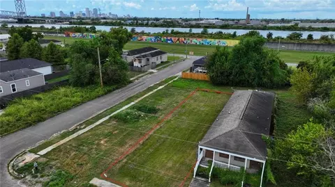 2104 Deslonde St, New Orleans, LA 70117