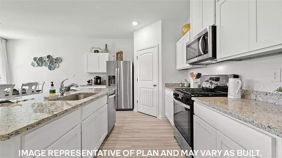 Kitchen - 40594 Cara Mae St, Slidell, LA 70461 photo 2 of 3