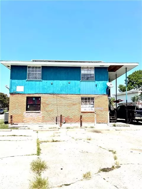 14449 55 Peltier Dr, New Orleans, LA 70129