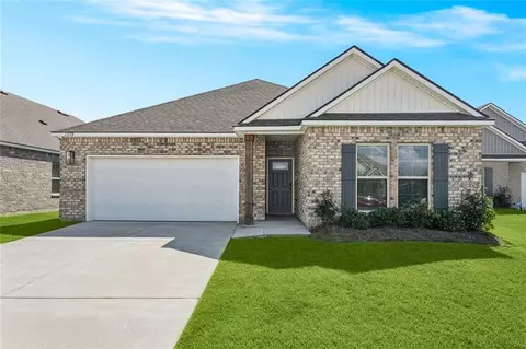1378 Banks View St, Slidell, LA 70461