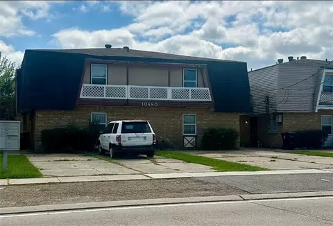 10674 Lincoln Beach Blvd, New Orleans, LA 70127