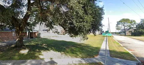 3936 Lyndell Dr, Chalmette, LA 70043