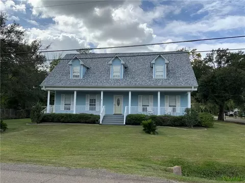 1711 Fairview Dr, Slidell, LA 70460