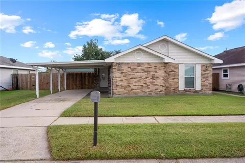 2541 Rue Jesann Dr, Marrero, LA 70072