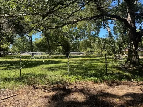 Royal Drive, Alexandria, LA 71301