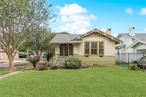 2837 Calhoun St, New Orleans, LA 70118