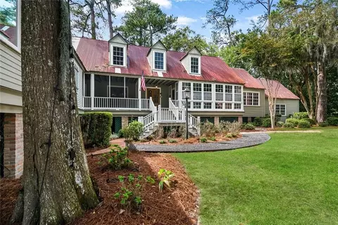 228 Esquinance Dr, Mandeville, LA 70448