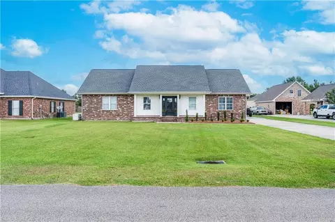 103 Bart St, Bourg, LA 70343