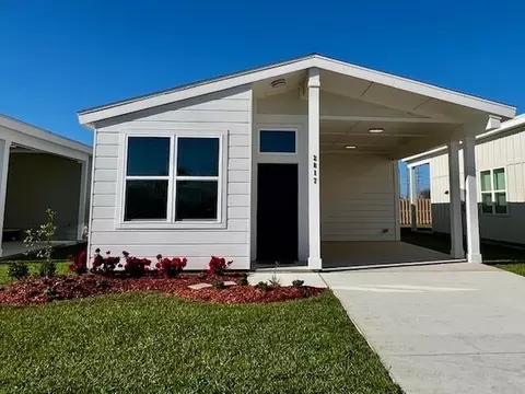 2817 Live Oak Dr, Terrytown, LA 70056