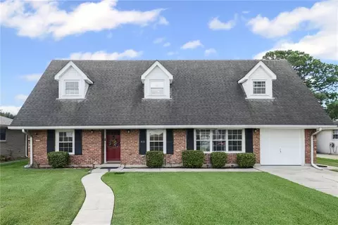 63 Marie Dr, Gretna, LA 70053