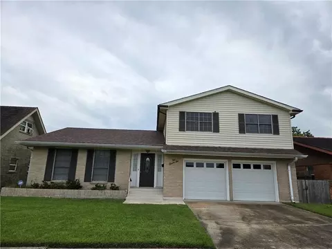 136 Linda Ct, Gretna, LA 70053