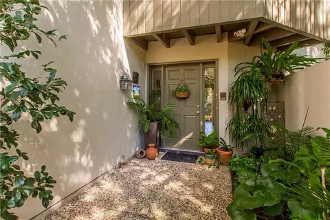 100 Tchefuncte Oaks Dr #100, Mandeville, LA 70471