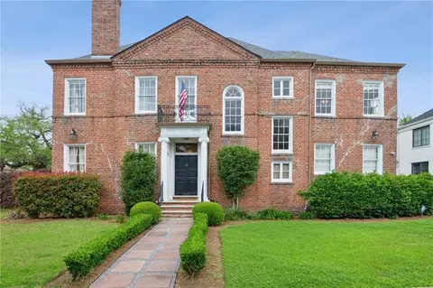 4008 Vendome Pl, New Orleans, LA 70125