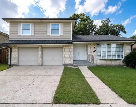 392 Westmeade Dr, Gretna, LA 70056