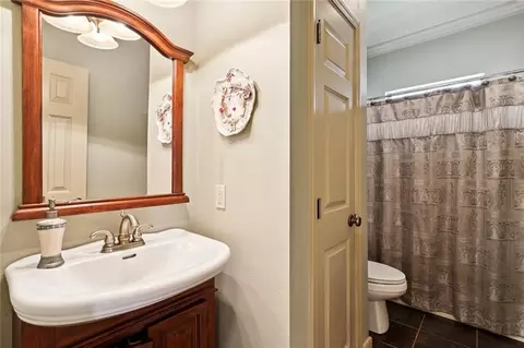 Bath - 250 E Augusta Ln, Slidell, LA 70458 photo 3 of 4