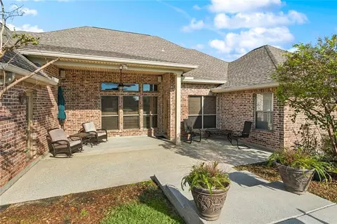Exterior - 250 E Augusta Ln, Slidell, LA 70458 photo 11 of 11