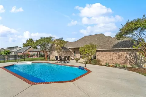Exterior - 250 E Augusta Ln, Slidell, LA 70458 photo 5 of 11