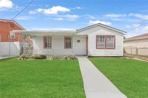 52 Creagan Ave, Gretna, LA 70053
